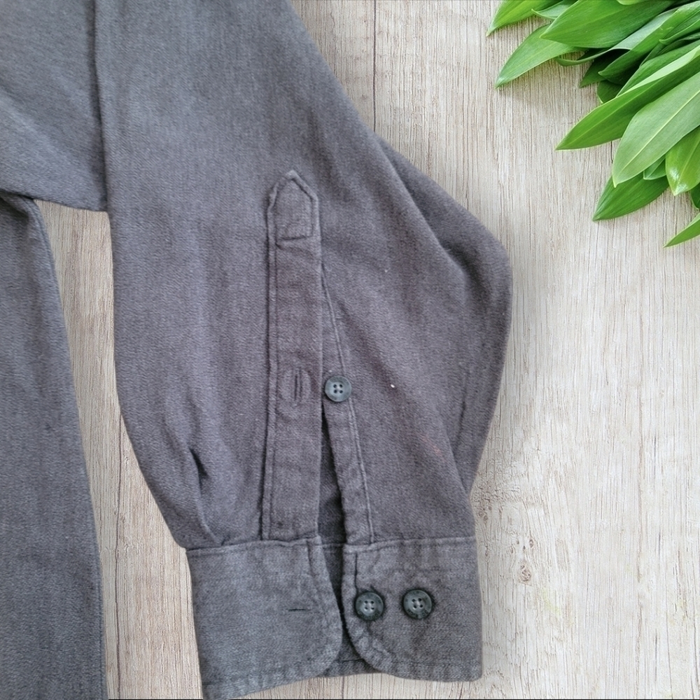 Woolrich Men's Size XL Gray Button Up Shirt - Picture 3 of 7